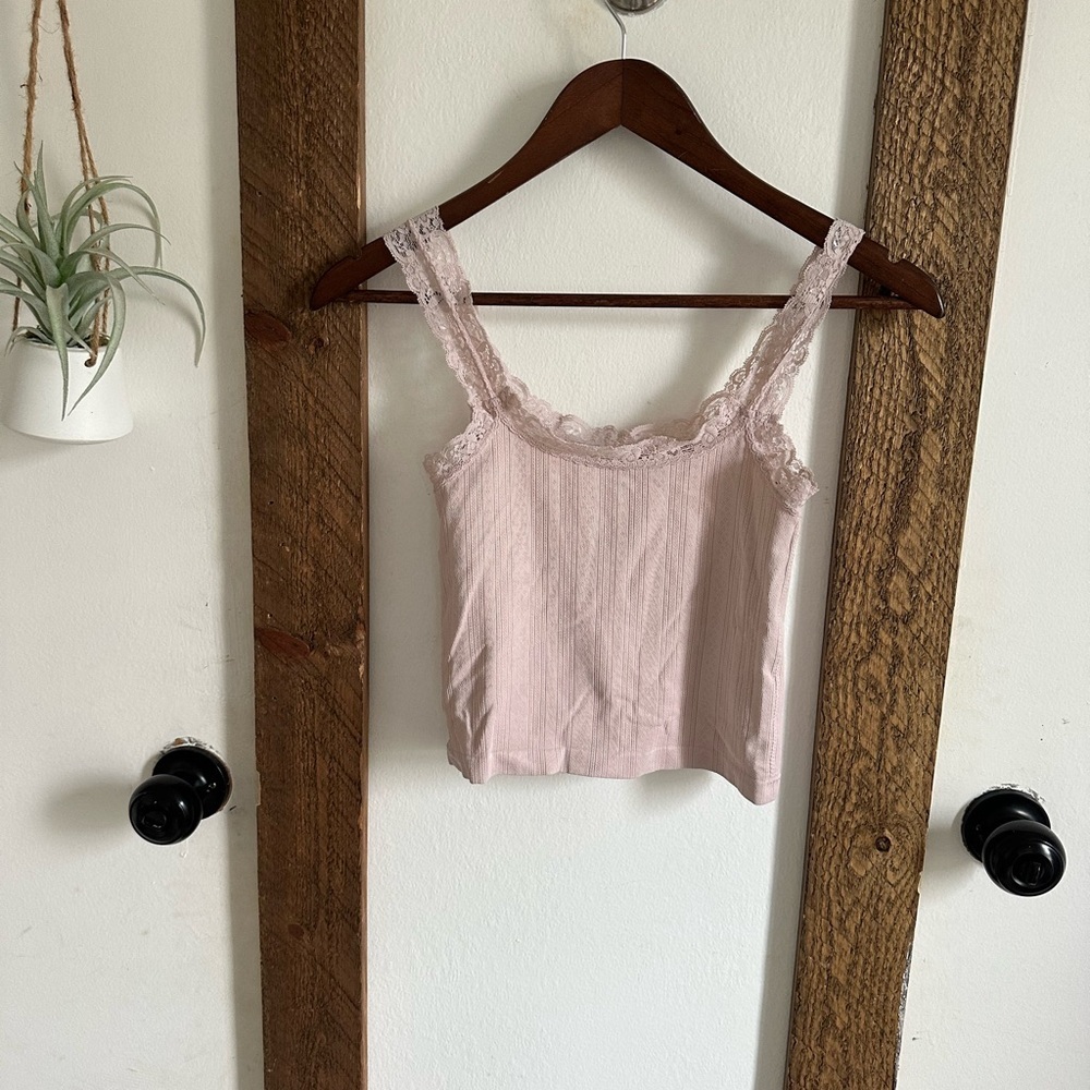 Wild Skyes Crop Lace Trim Tank Top Cami Size XS y2k style EUC

Bin 12 - Picture 6 of 9